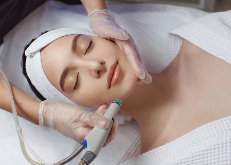 Will a HydraFacial Help with Acne?